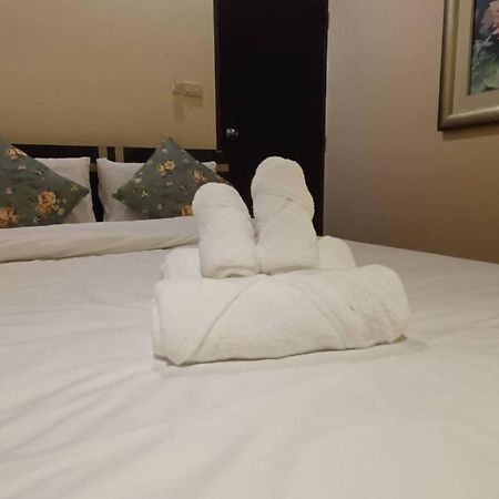 Soft Night Barzaar Hostel Τσιάνγκ Μάι Εξωτερικό φωτογραφία