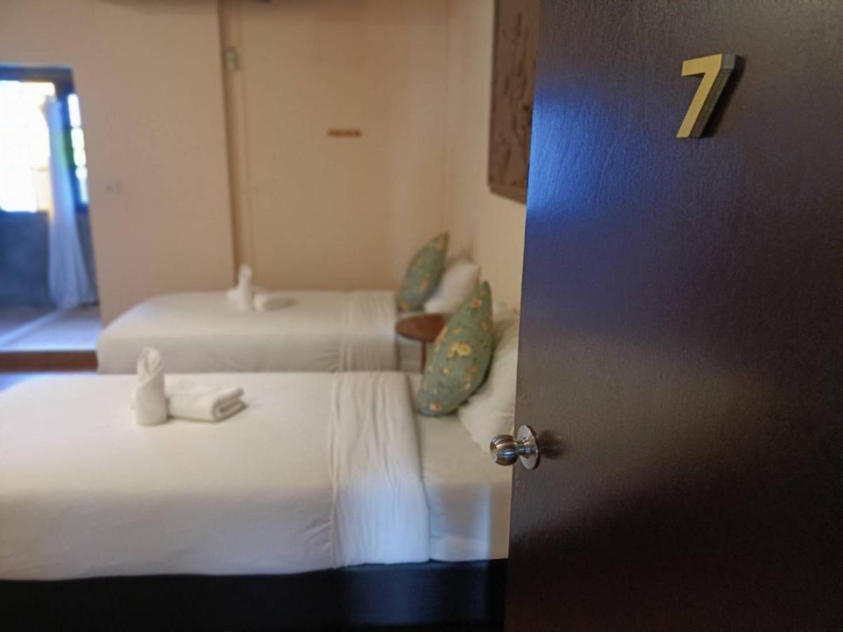 Soft Night Barzaar Hostel Τσιάνγκ Μάι Εξωτερικό φωτογραφία