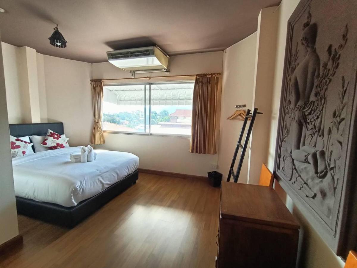 Soft Night Barzaar Hostel Τσιάνγκ Μάι Εξωτερικό φωτογραφία