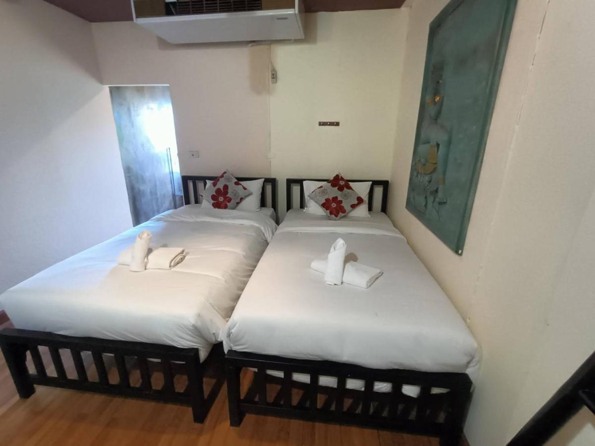 Soft Night Barzaar Hostel Τσιάνγκ Μάι Εξωτερικό φωτογραφία
