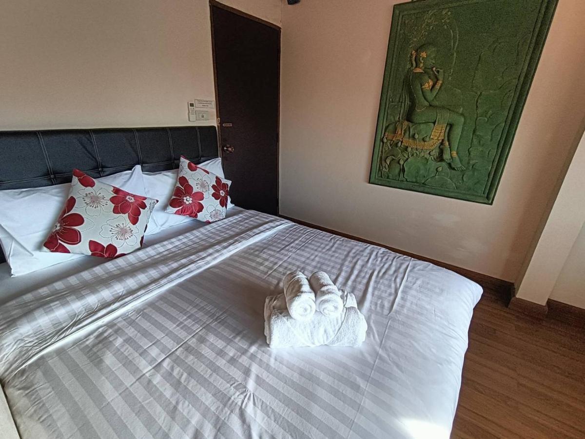 Soft Night Barzaar Hostel Τσιάνγκ Μάι Εξωτερικό φωτογραφία