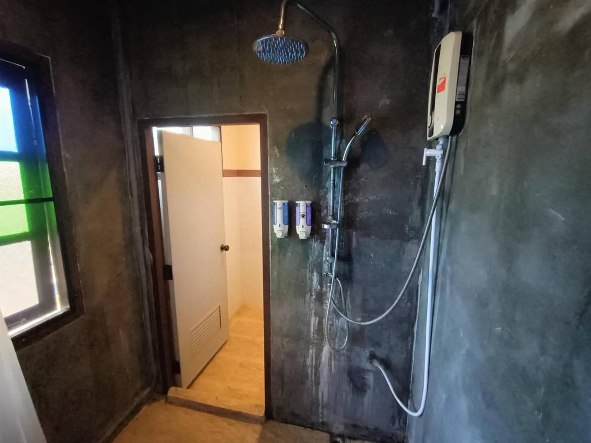 Soft Night Barzaar Hostel Τσιάνγκ Μάι Εξωτερικό φωτογραφία