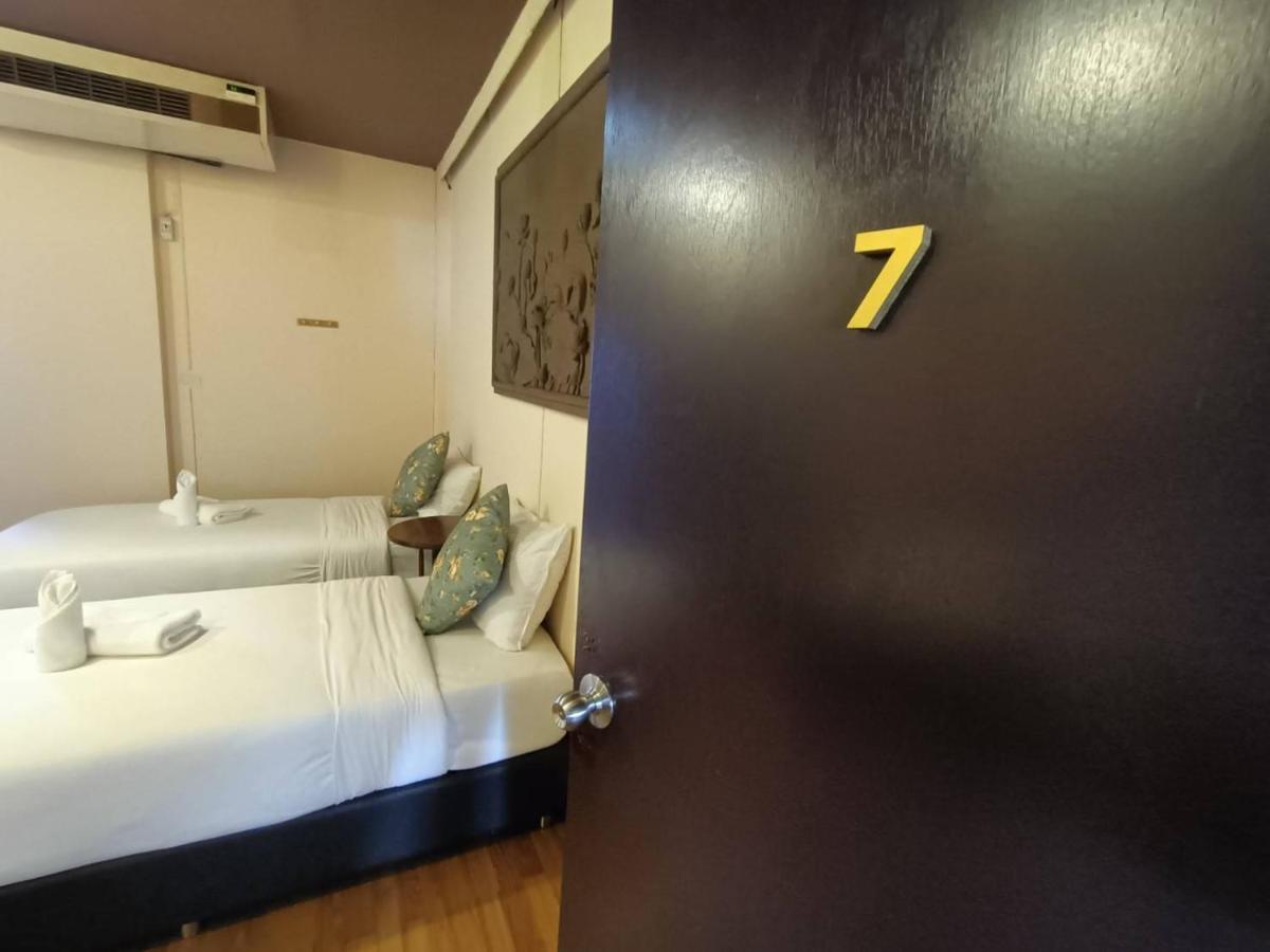 Soft Night Barzaar Hostel Τσιάνγκ Μάι Εξωτερικό φωτογραφία