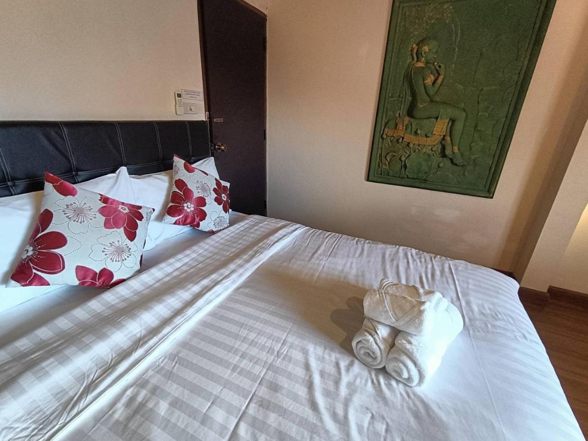 Soft Night Barzaar Hostel Τσιάνγκ Μάι Εξωτερικό φωτογραφία