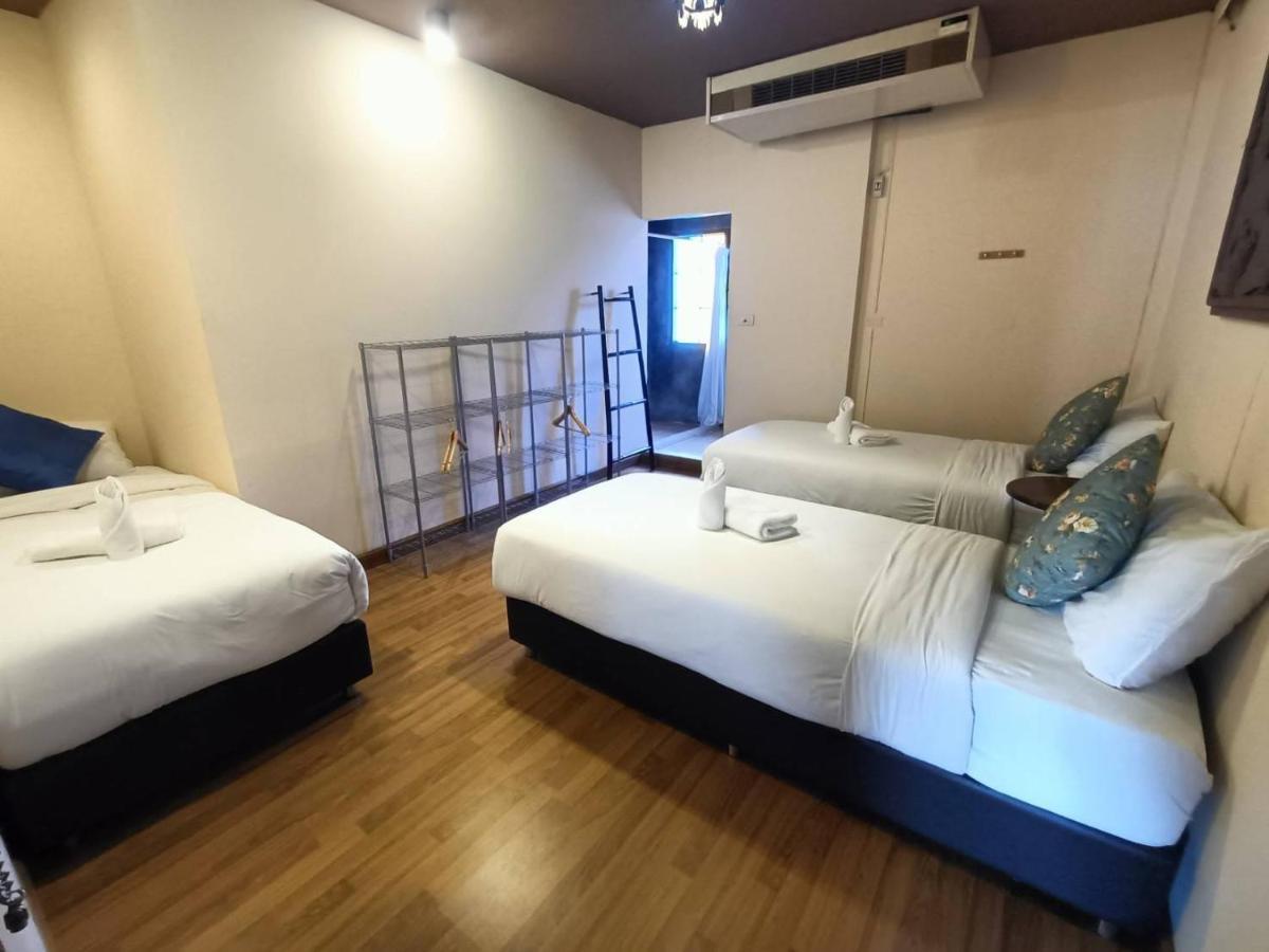 Soft Night Barzaar Hostel Τσιάνγκ Μάι Εξωτερικό φωτογραφία